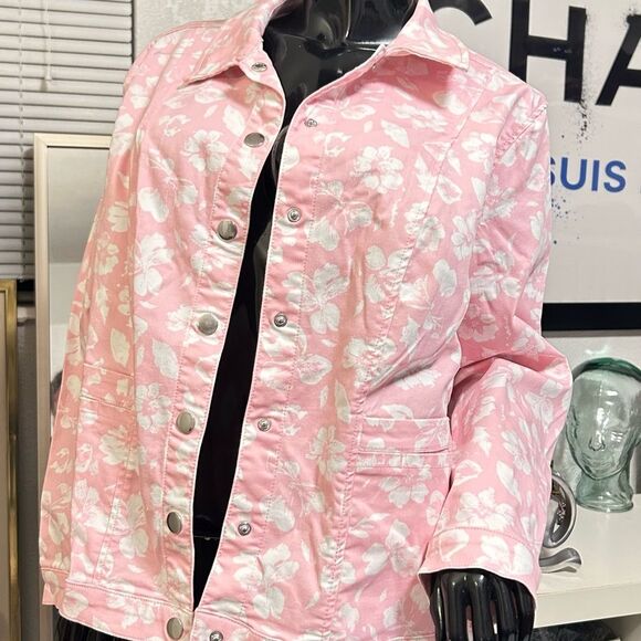 Pink Floral Button-Up Jacket - Picture 3 of 11
